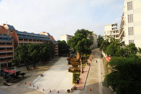 鳥瞰師源廣場(chǎng)